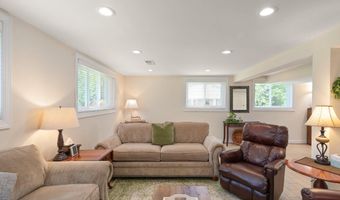 6501 STONEHAM Rd, Bethesda, MD 20817