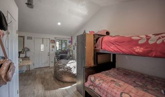 9555 Hierba Road 1/2, Agua Dulce, CA 91390