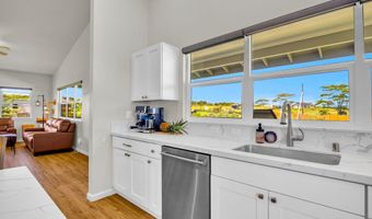 691 Auwaha St A, Haiku, HI 96708