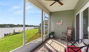 4961 JOHN St, Barataria, LA 70036