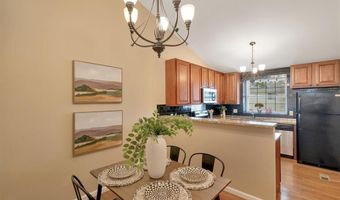 9343 Mackenzie Circle Dr, Affton, MO 63123