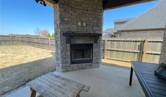1404 Madison Ave, Bentonville, AR 72713