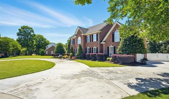 225 Watersedge Dr, Boiling Springs, SC 29316