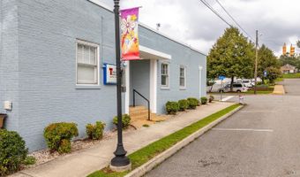 525 7th St, Altavista, VA 24517