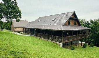 300 Round Up Ln, Bakersfield, MO 65609