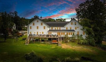 5 Greenhouse Ln, Bradford, NH 03221