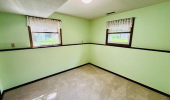 1606 N Jackson St, Aberdeen, SD 57401