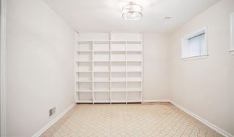 7492 COVENT WOOD Ct, Annandale, VA 22003