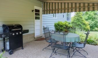 7 Robin Hill Ln, Athens, OH 45701