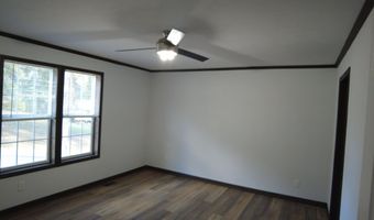251 Briarwood Dr, Bedford, IN 47421