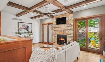 505 N Pasque Flower Trl, Brandon, SD 57005