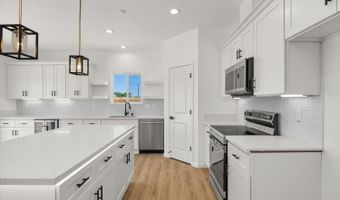 9224 Holly Ave, California City, CA 93505