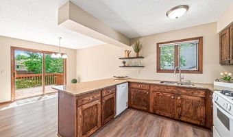 1088 Whitney Dr, Apple Valley, MN 55124