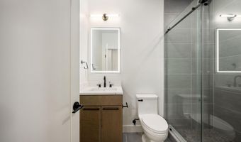 2001 N GEORGE MASON Dr, Arlington, VA 22207