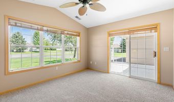 2100 Burr Oak Dr Ln B, Austin, MN 55912