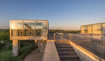 55 Dunes Ln, Amagansett, NY 11930