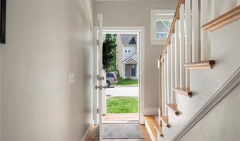 601 Hunting Hill Dr, Cumberland, RI 02864