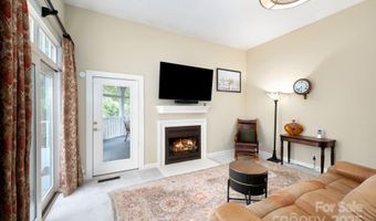 37 New Cross N, Asheville, NC 28805