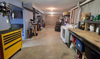 341 Courtland Dr, Appomattox, VA 24522