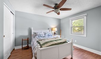 1280 Meadowview Ln, Amherst, OH 44001