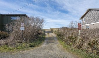 8755 LAKE St, Rockaway Beach, OR 97136