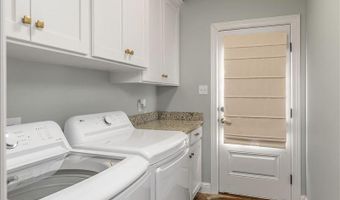 400 Halifax Cir, Benton, LA 71006