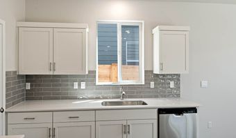 61164 Splendor Ln, Bend, OR 97702