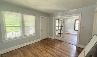 1083 Stroman Ave A, Akron, OH 44306