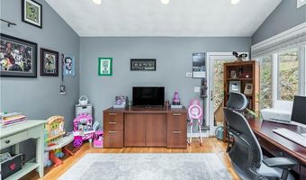 77 Lippitt Ave, Cumberland, RI 02864