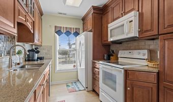 215 E Ft Macon Rd, Atlantic Beach, NC 28512