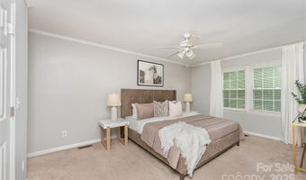 8229 Tifton Rd, Charlotte, NC 28226