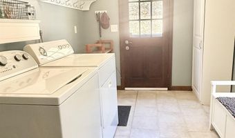 12 Nathaniel Dr, Amherst, NH 03031