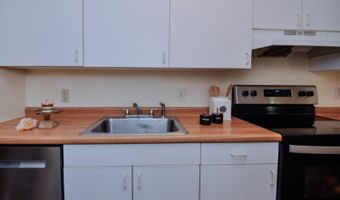 609 Watersedge Dr, Ann Arbor, MI 48105