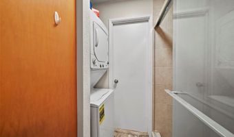 429 Mananai Pl 39U, Honolulu, HI 96818