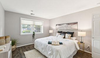 6728 OFFUTT Ln 200A, Bethesda, MD 20815