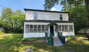 60 Summit St, Baileyville, ME 04694