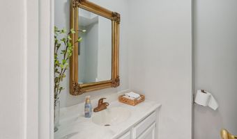1805 ARMY NAVY Dr, Arlington, VA 22202