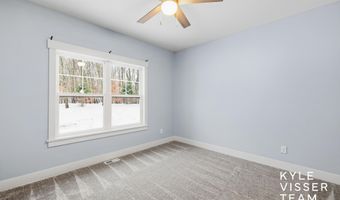 7787 S Gracemoor Ct SE, Alto, MI 49302