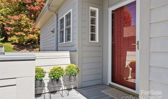 23 Holiday Dr, Arden, NC 28704