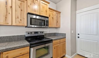 5273 W Morris Hill Rd, Boise, ID 83706