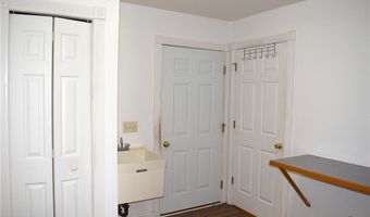 4777 Waterloo Rd, Atwater, OH 44201