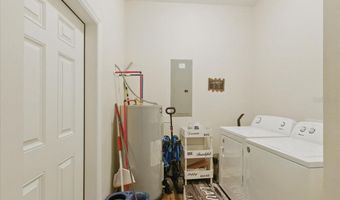 1180 HOUGH St, Bell, FL 32619
