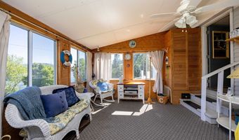 81 Shoreline Dr, Barnet, VT 05821
