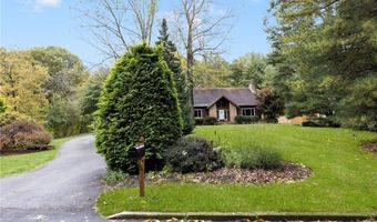 67 Daniel Dr, North Kingstown, RI 02852