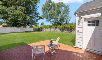5 Lee Rd, Barrington, RI 02806