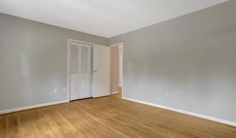 8302 NIGHTINGALE Ct, Annandale, VA 22003