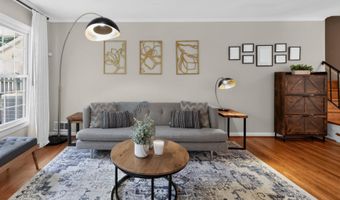 3831 N VERNON St N, Arlington, VA 22207
