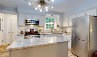 11 Southern Ave, Augusta, ME 04330