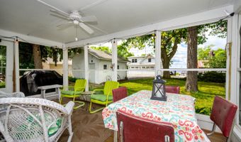 42986 N Lenora St, Antioch, IL 60002