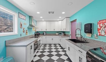 4318 Ridgecrest Dr, Las Vegas, NV 89121